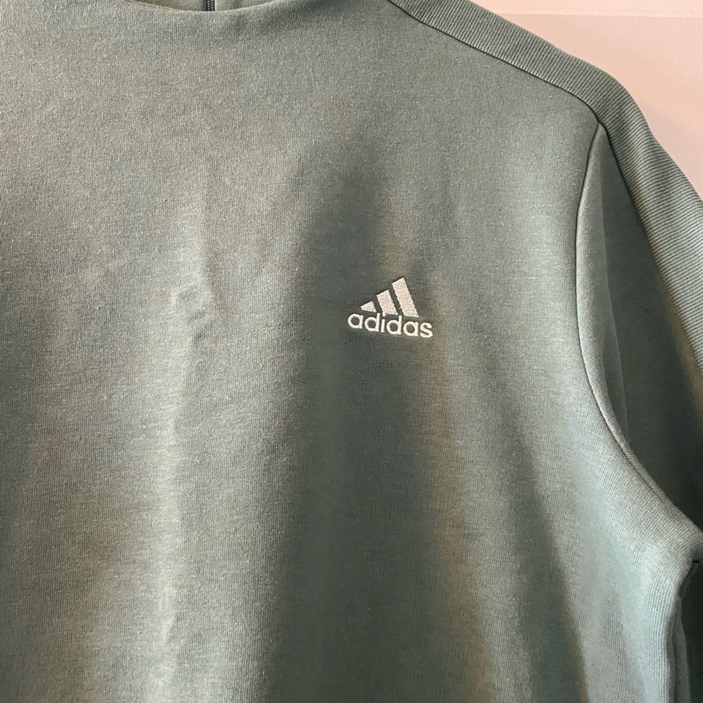 NWT. Adidas Crewneck Sweatshirt in Teal Green with Logo - Picture 2 of 9
